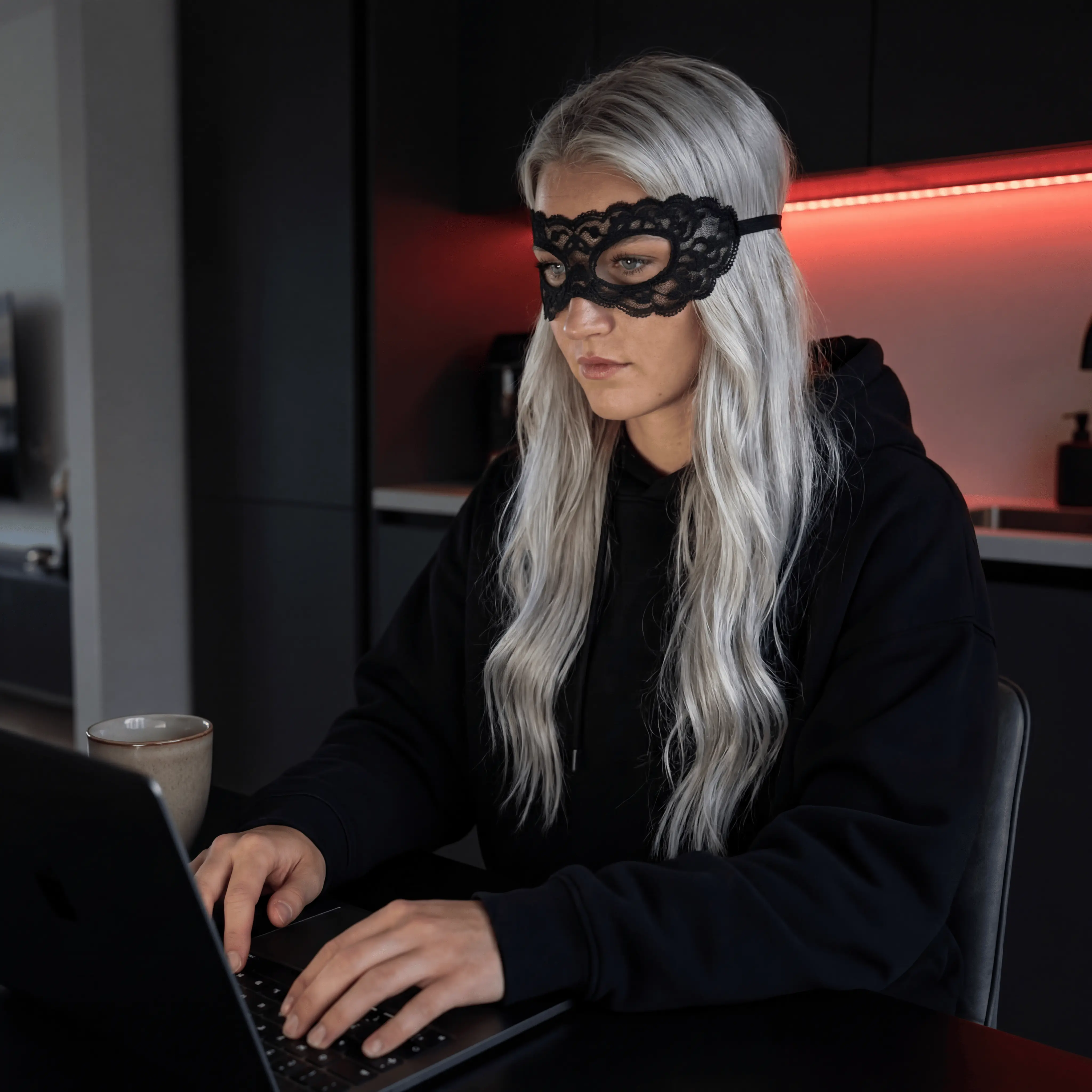 Flirt-Chat Moderator Home Office Job